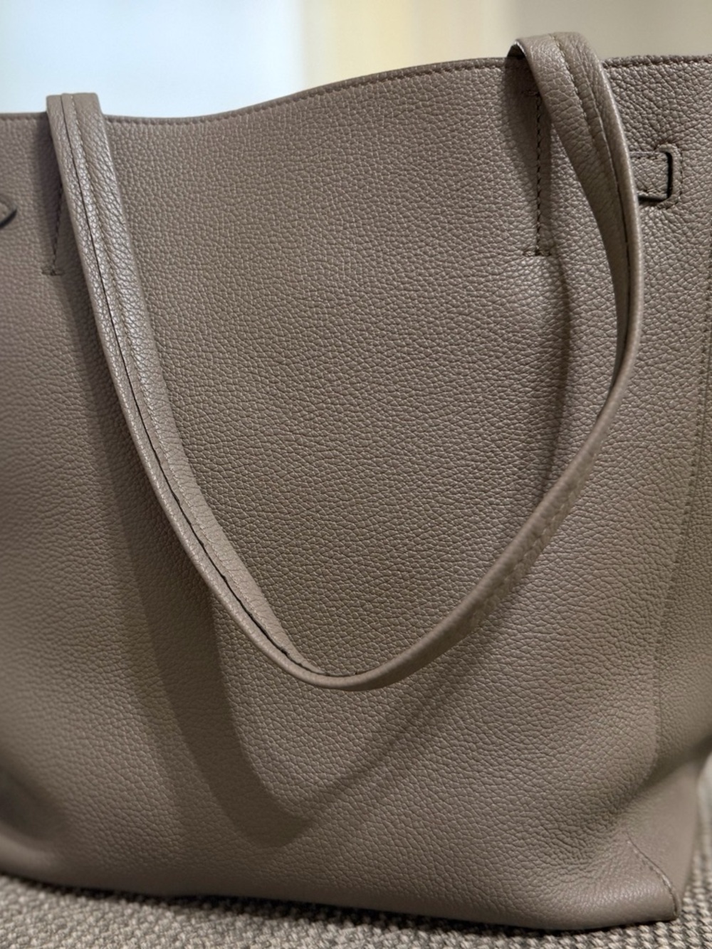 CELINE
Phantom leather handbag - Picture 3 of 9